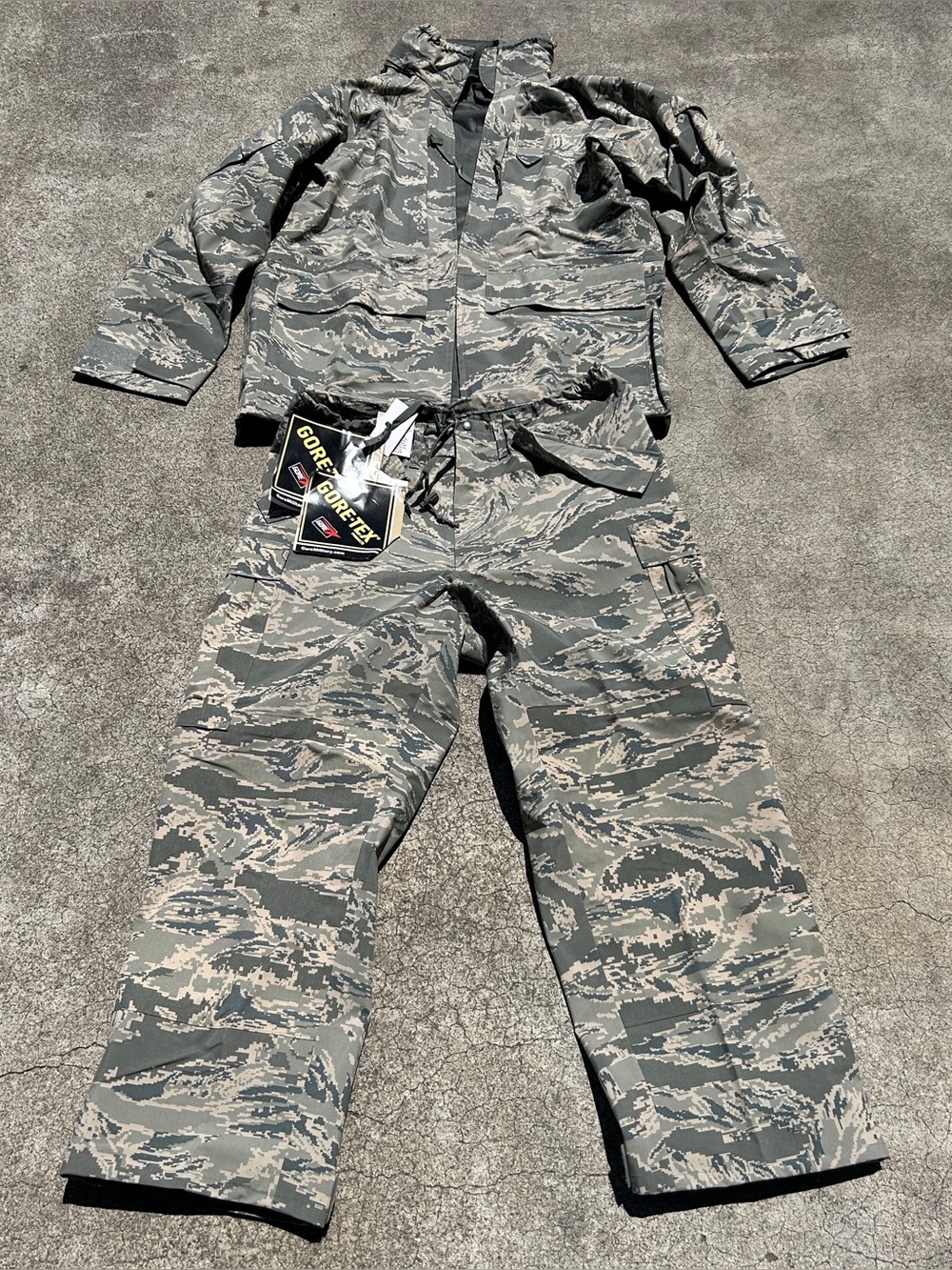 Military Parka Gore-Tex All Purpose Environmental Camo Jacket and Pants Full Set